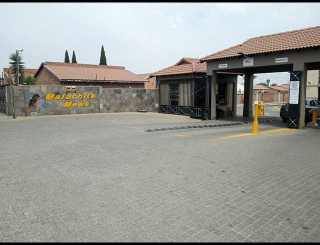 2 BEDROOM APARTMENT FOR SALE IN VAN DYK PARK
